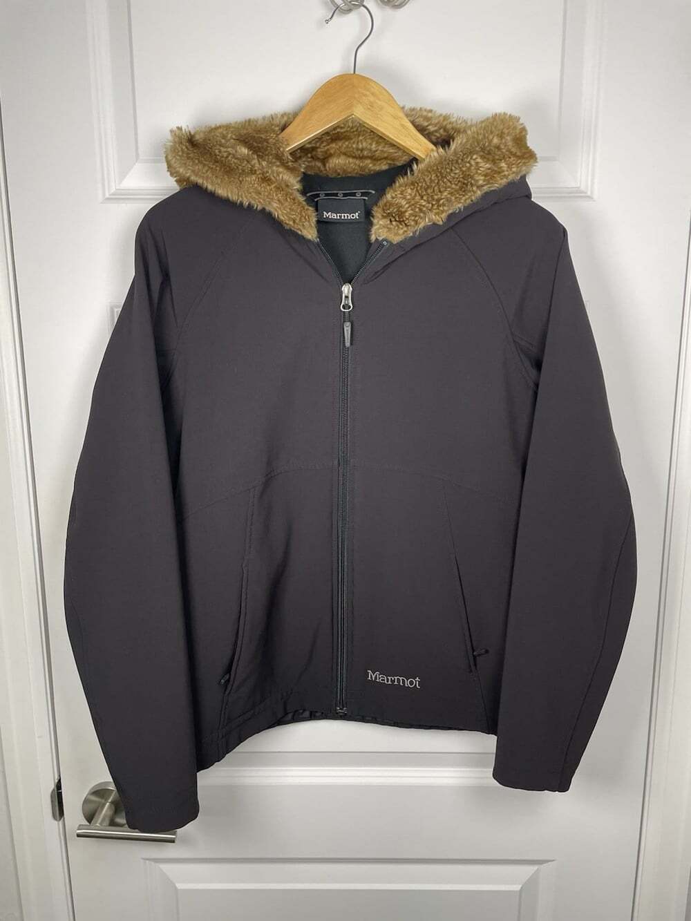 Marmot Furlong Softshell Jacket Womens M Black Faux Fur Hooded Outdoor Gorpcore